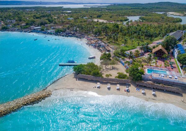 TIERRA BOMBA MI BARQUITO BEACH